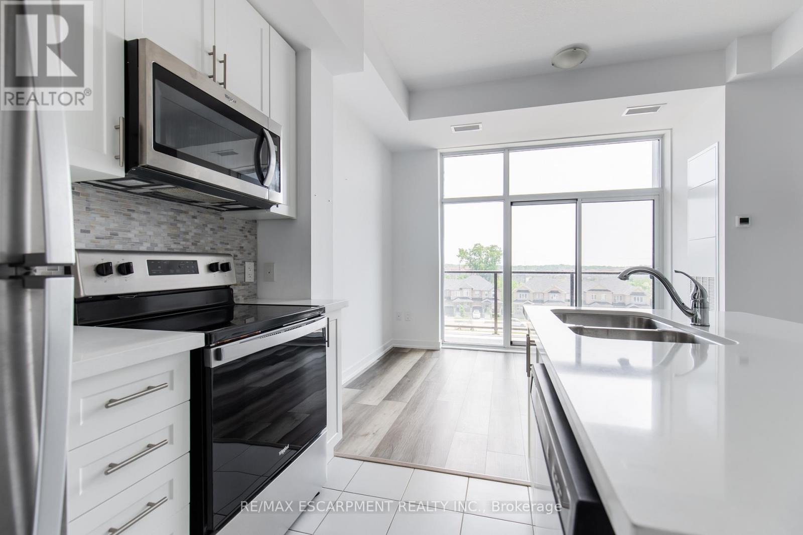 #416 450 DUNDAS STREET E - 17