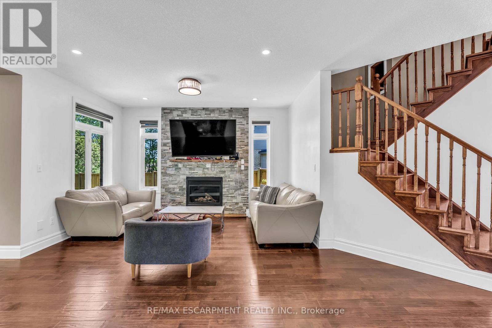 1052 LOFT COURT - 11