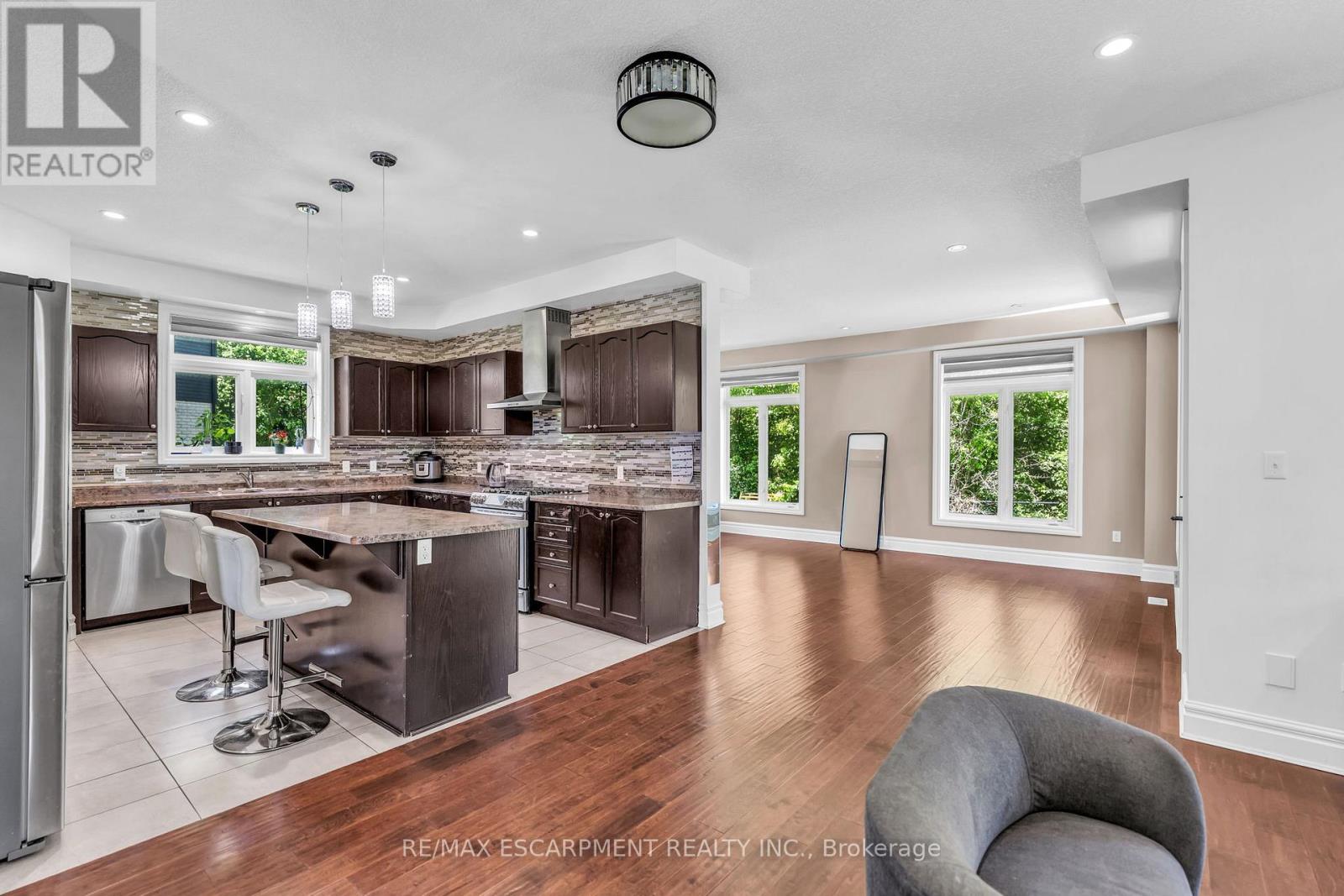 1052 LOFT COURT - 16
