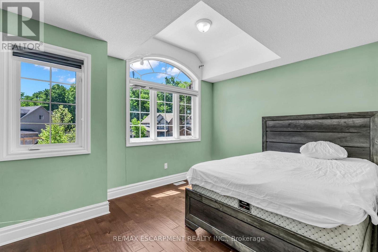1052 LOFT COURT - 37