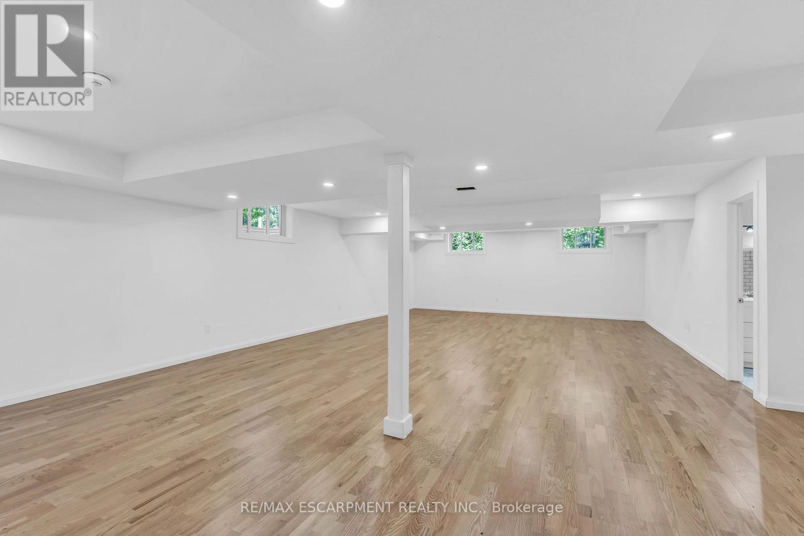 1052 LOFT COURT - 40