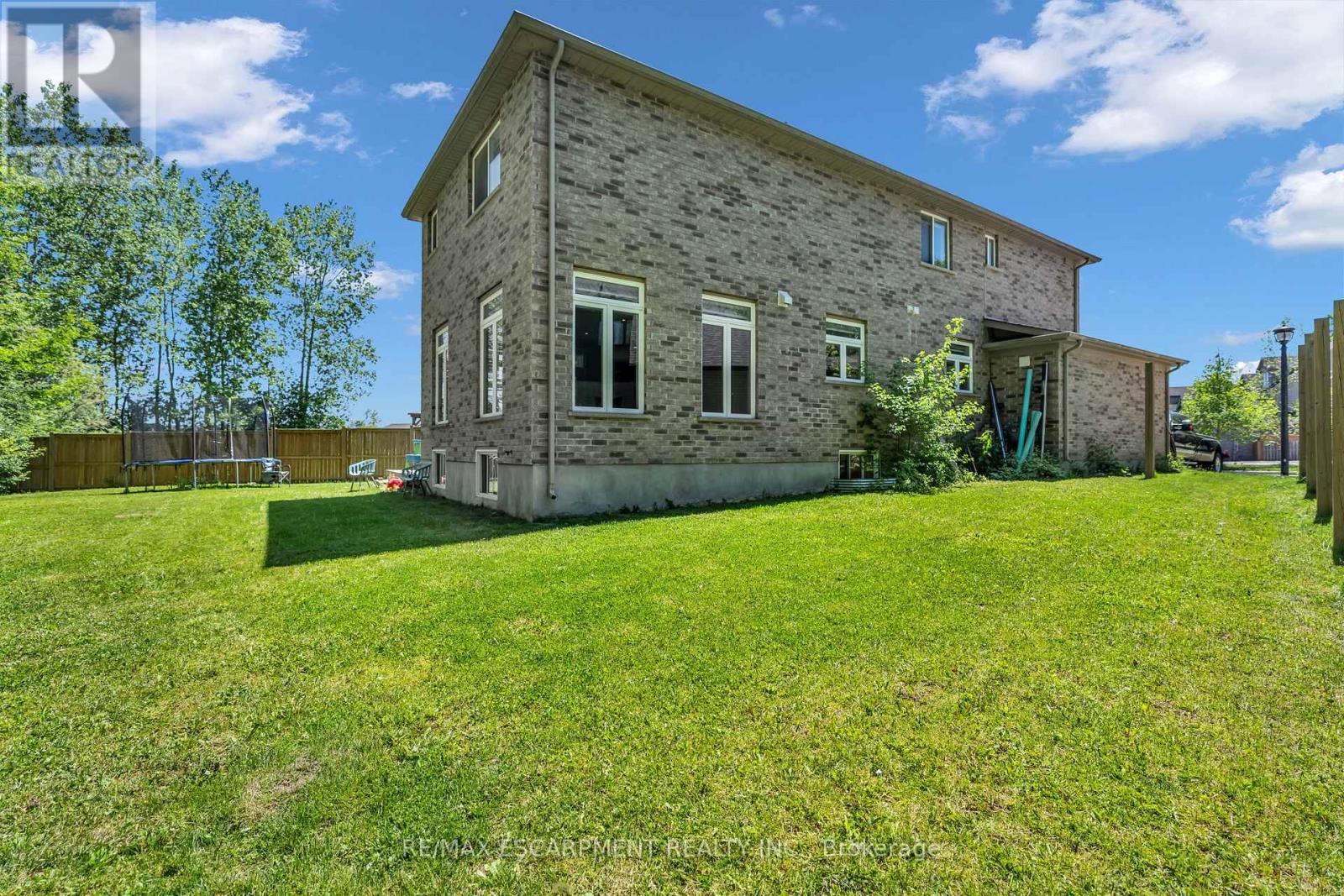 1052 LOFT COURT - 48