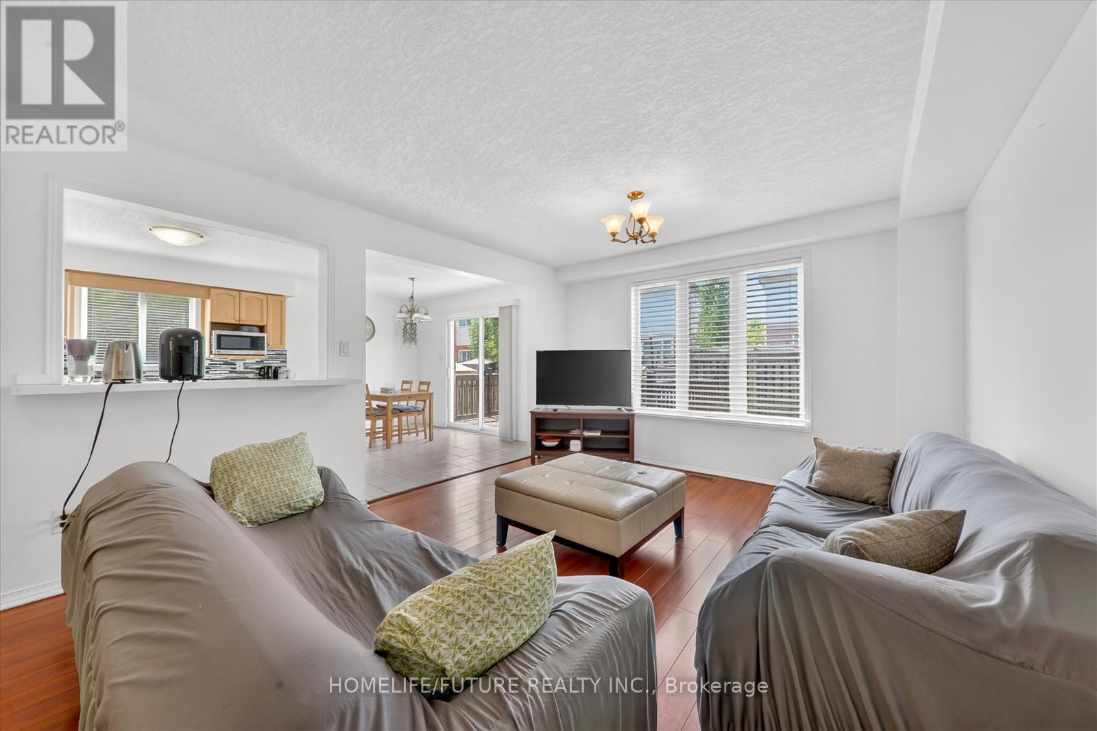 264 HOLBEACH COURT - 10