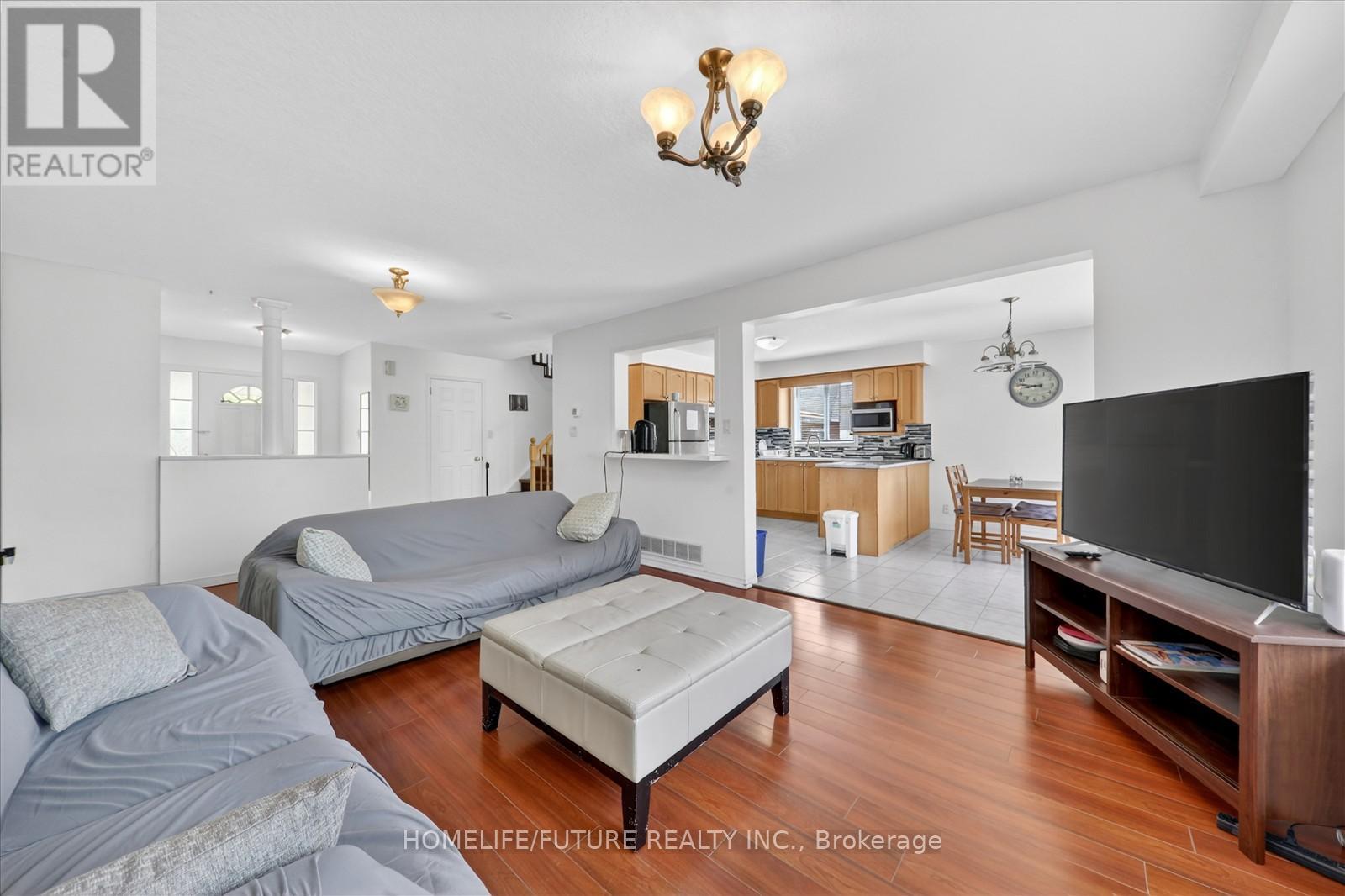 264 HOLBEACH COURT - 11