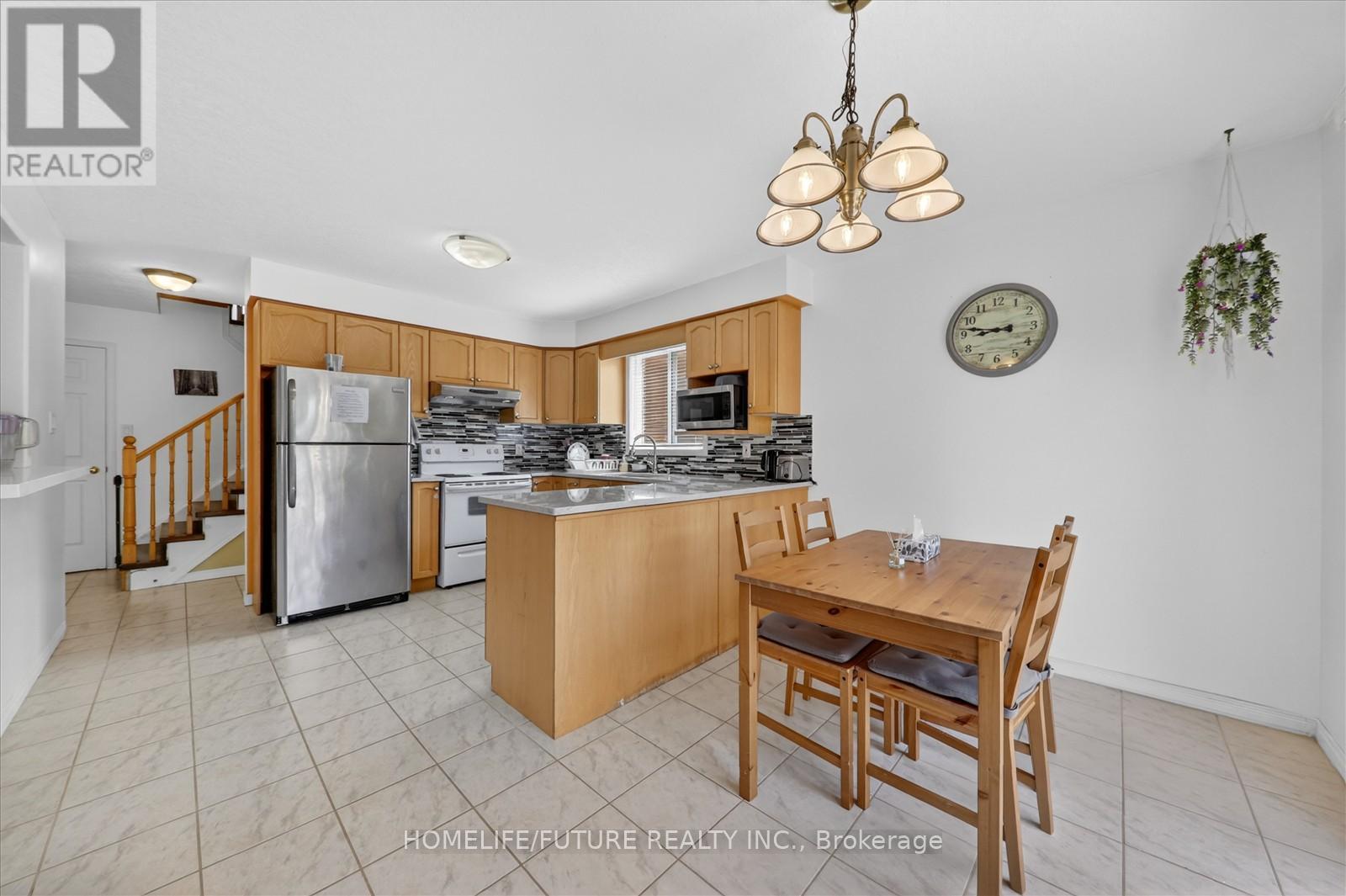 264 HOLBEACH COURT - 13