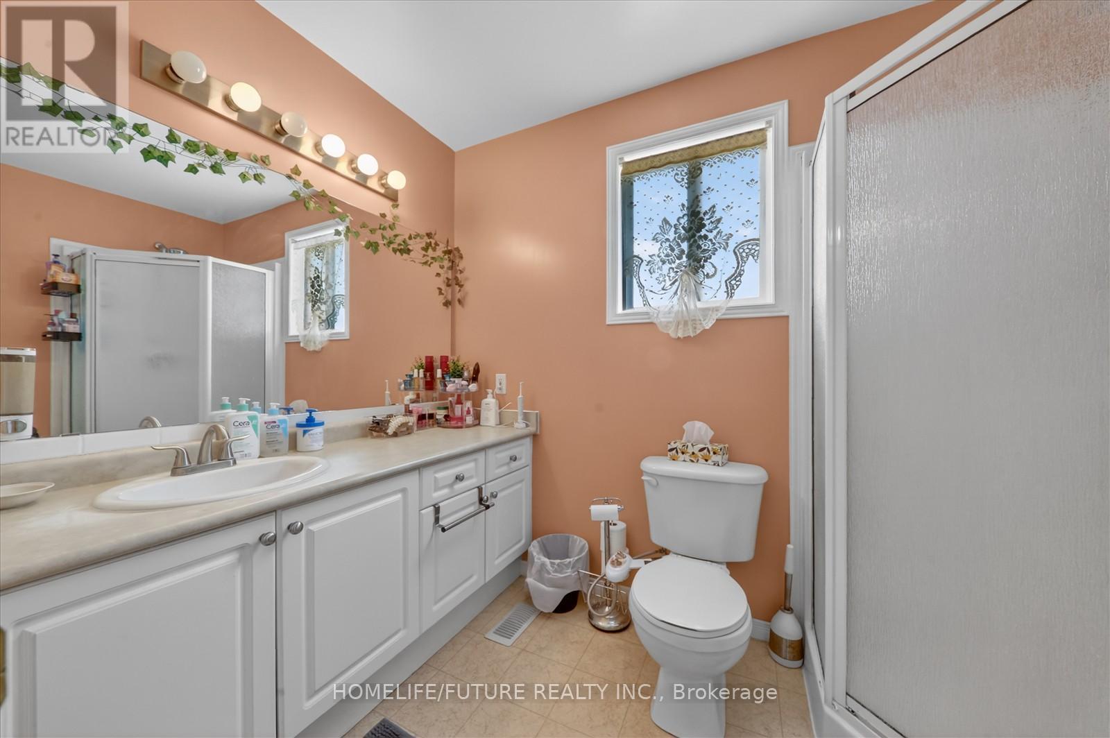 264 HOLBEACH COURT - 24