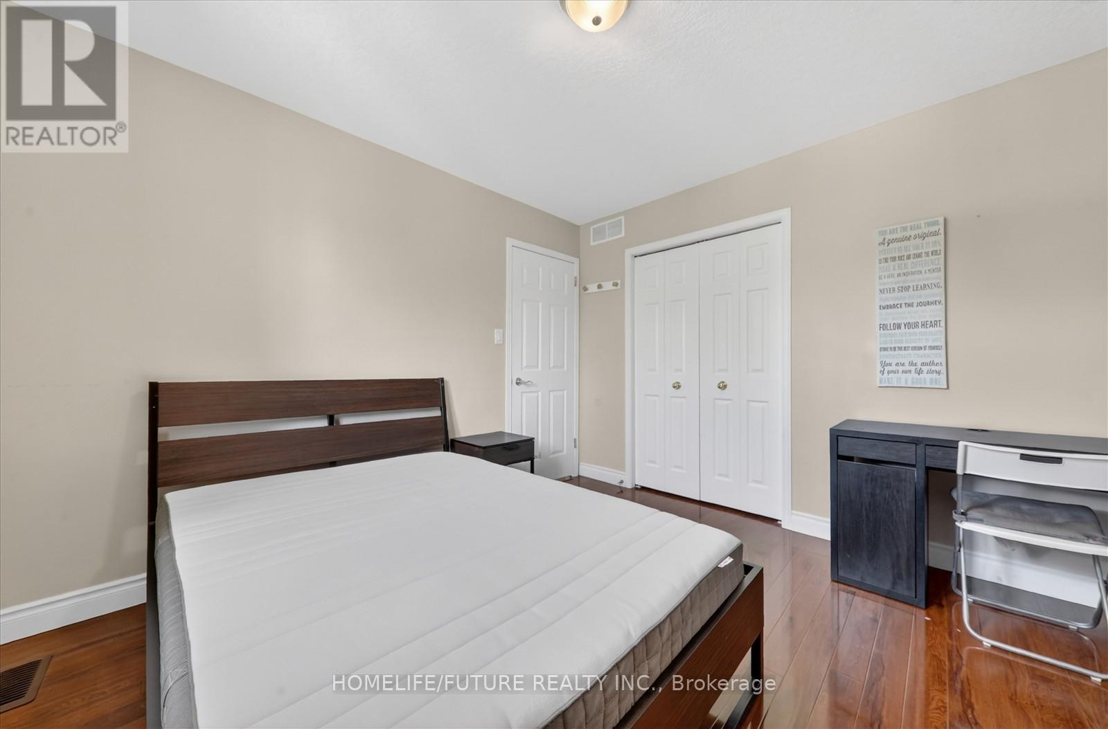 264 HOLBEACH COURT - 29