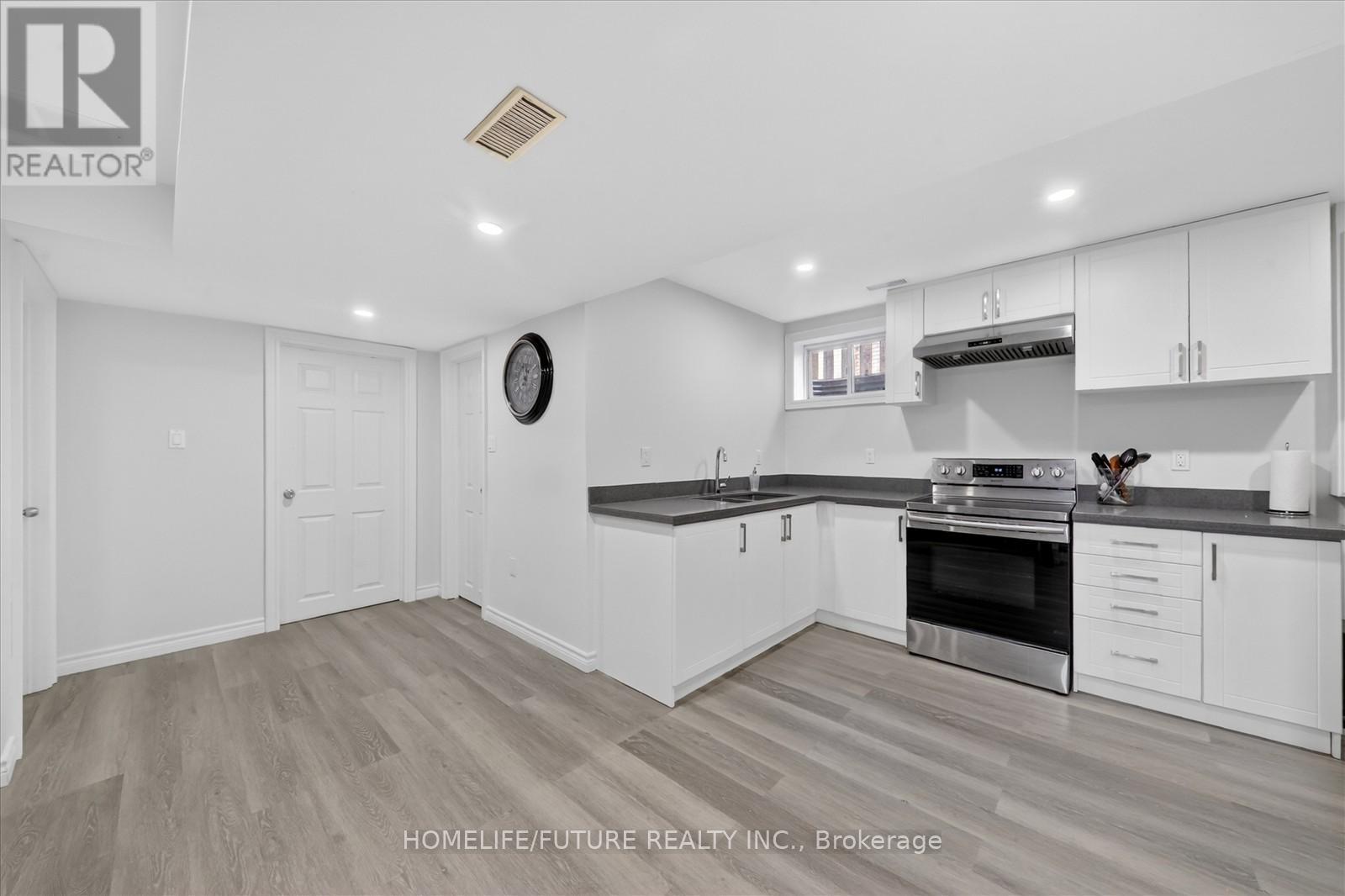 264 HOLBEACH COURT - 36