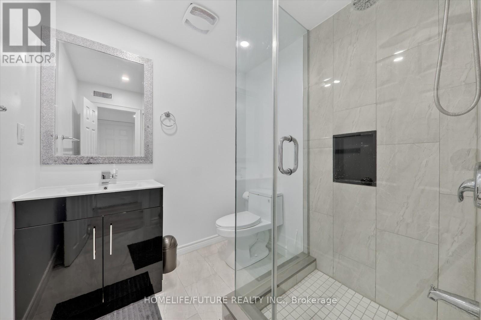 264 HOLBEACH COURT - 39