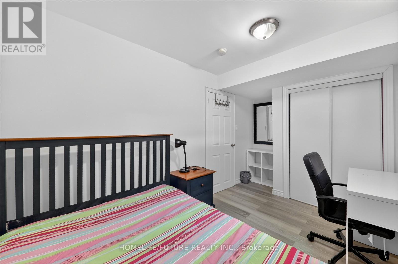 264 HOLBEACH COURT - 41