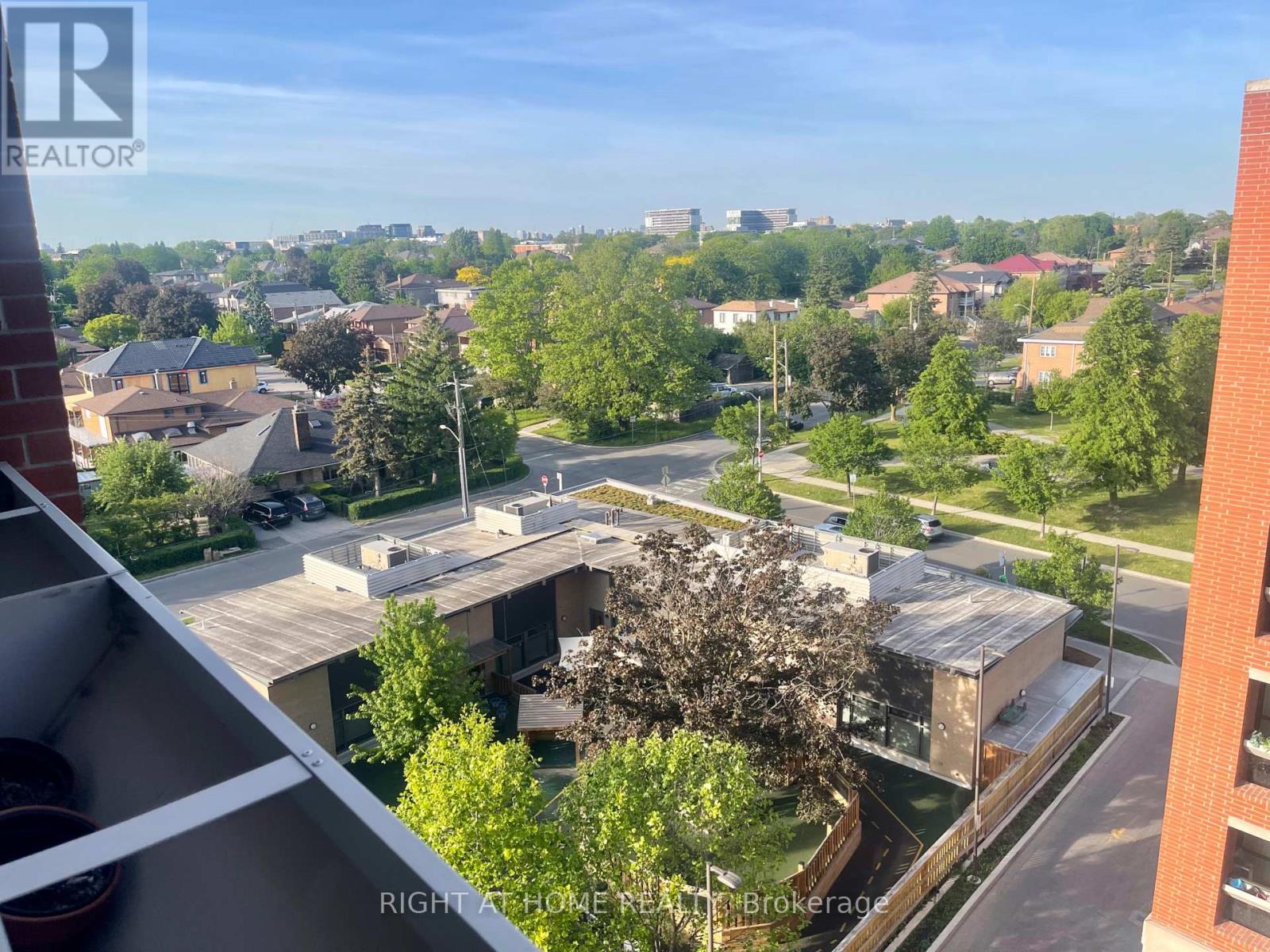 #608 3091 DUFFERIN STREET - 27