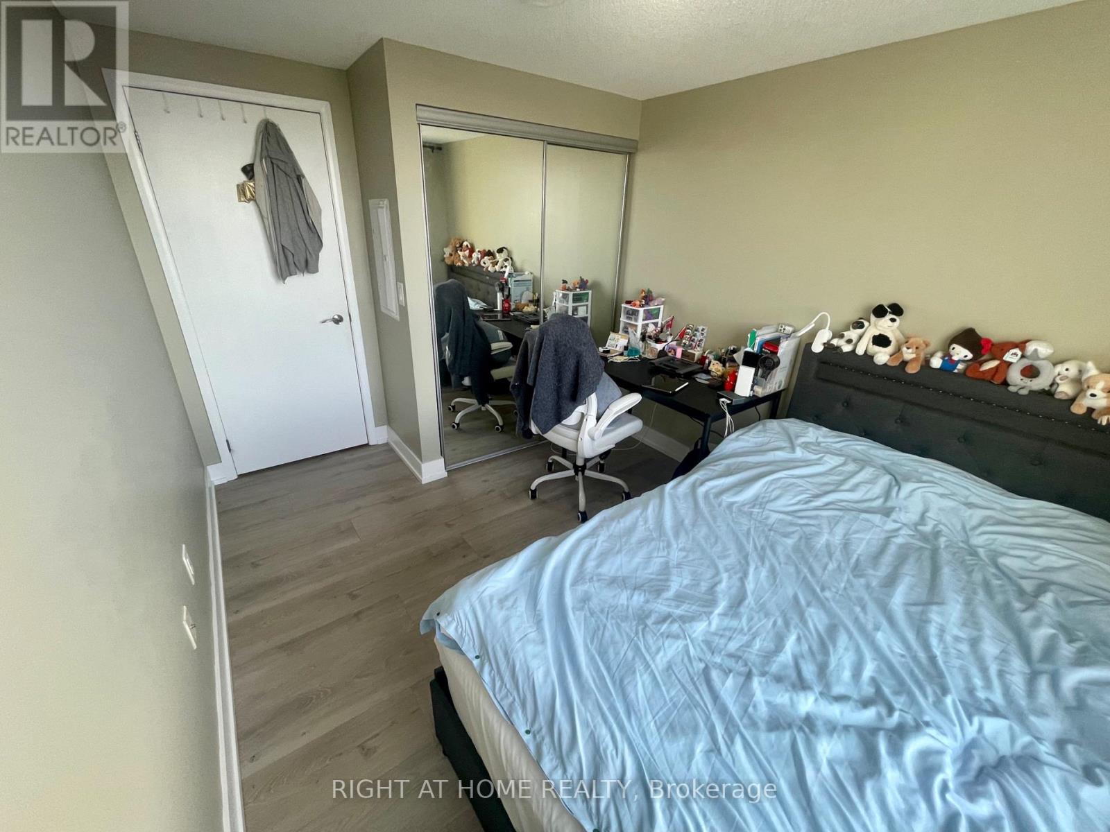 #608 3091 DUFFERIN STREET - 23