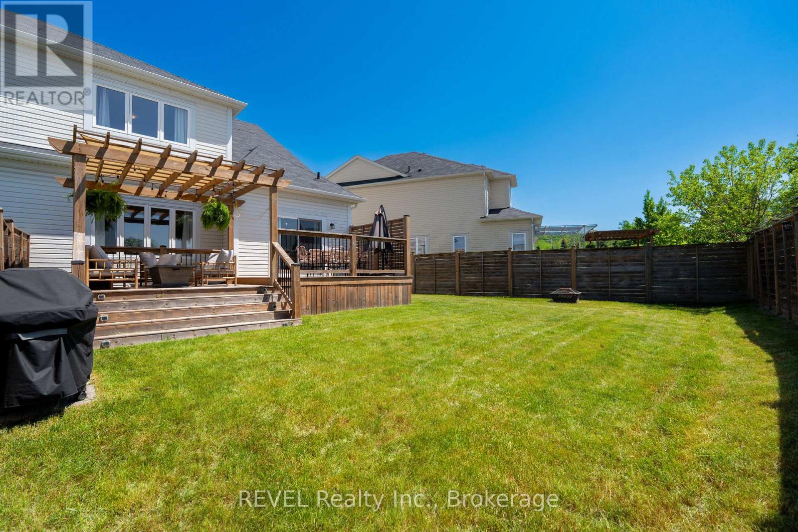 54 DOMINION CRESCENT - 42