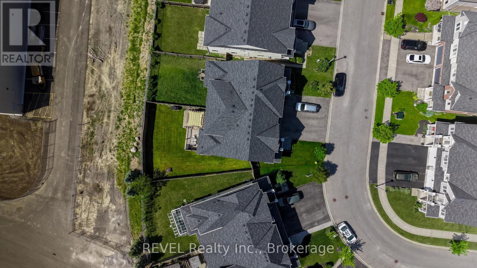 54 DOMINION CRESCENT - 48