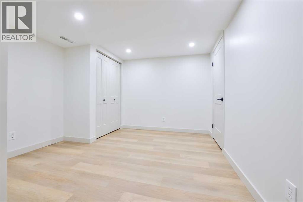 264 Cedarwood Park SW - 22