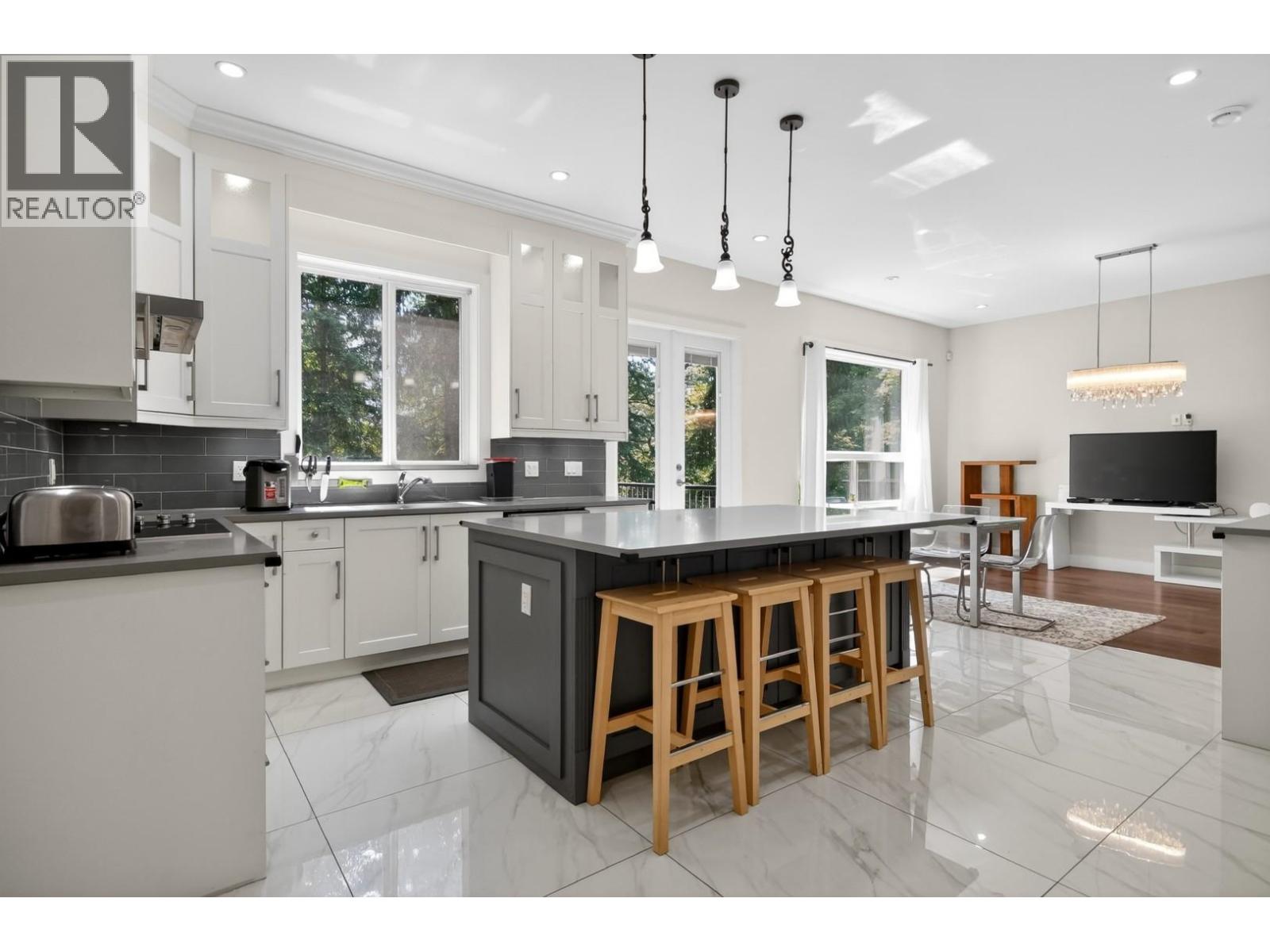4 Bed, 4 Bath House for Rent in Burnaby – Main 7038 FIELDING COURT, Burnaby – MLS# R3131544 - Image 12