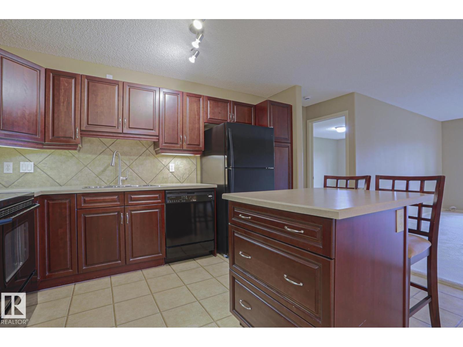 #216 279 SUDER GREENS DR NW - photo 3