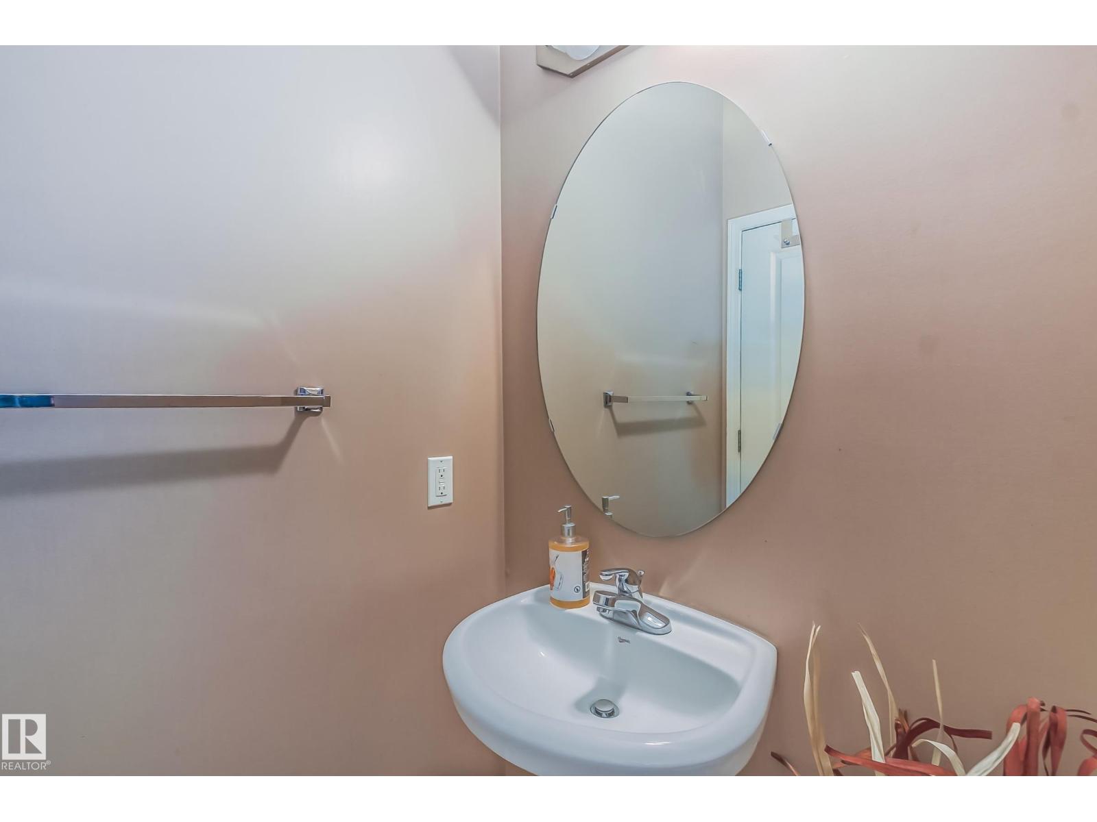 #49 8403 164 AV NW - 23