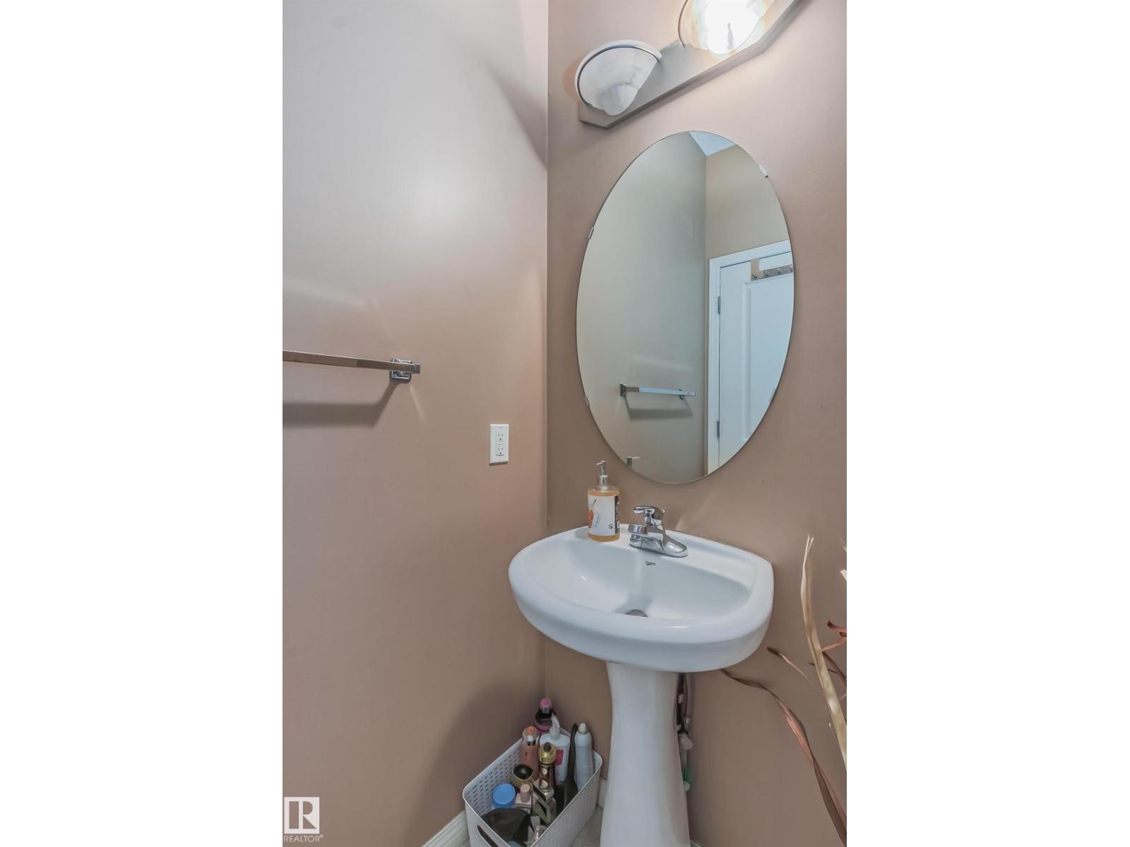 #49 8403 164 AV NW - 24