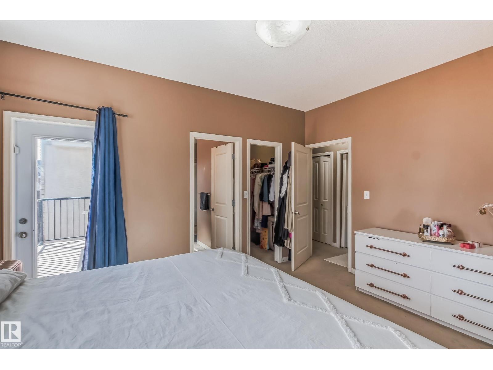 #49 8403 164 AV NW - 28