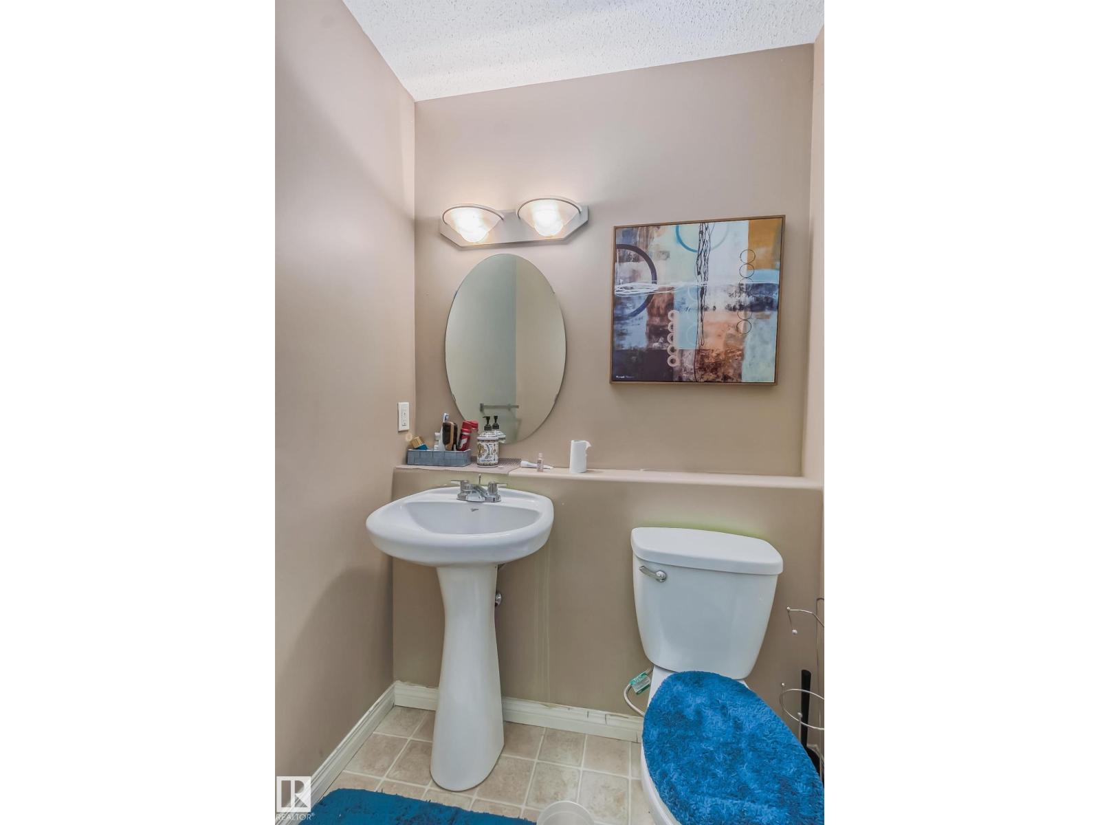 #49 8403 164 AV NW - 42