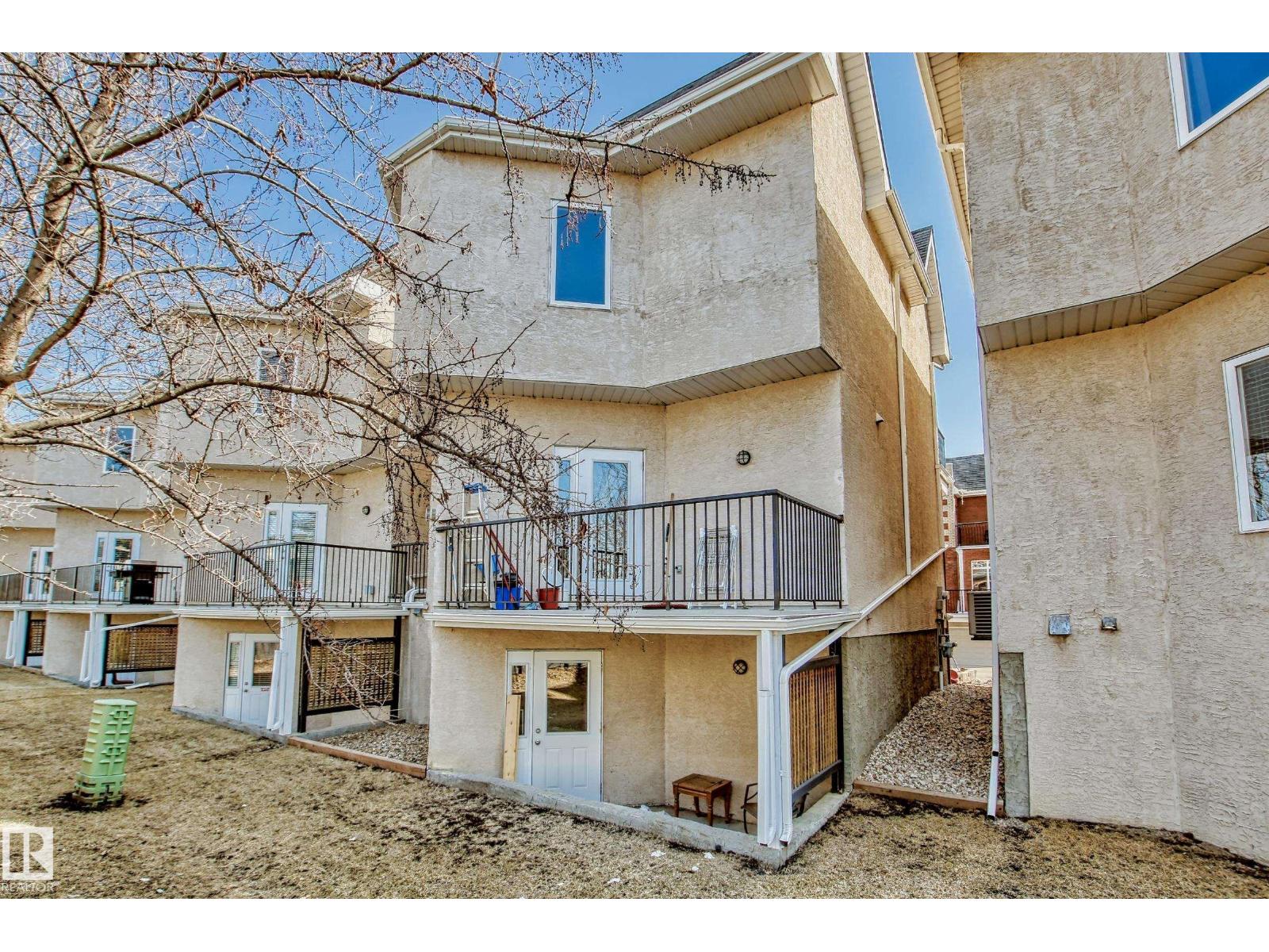 #49 8403 164 AV NW - 45