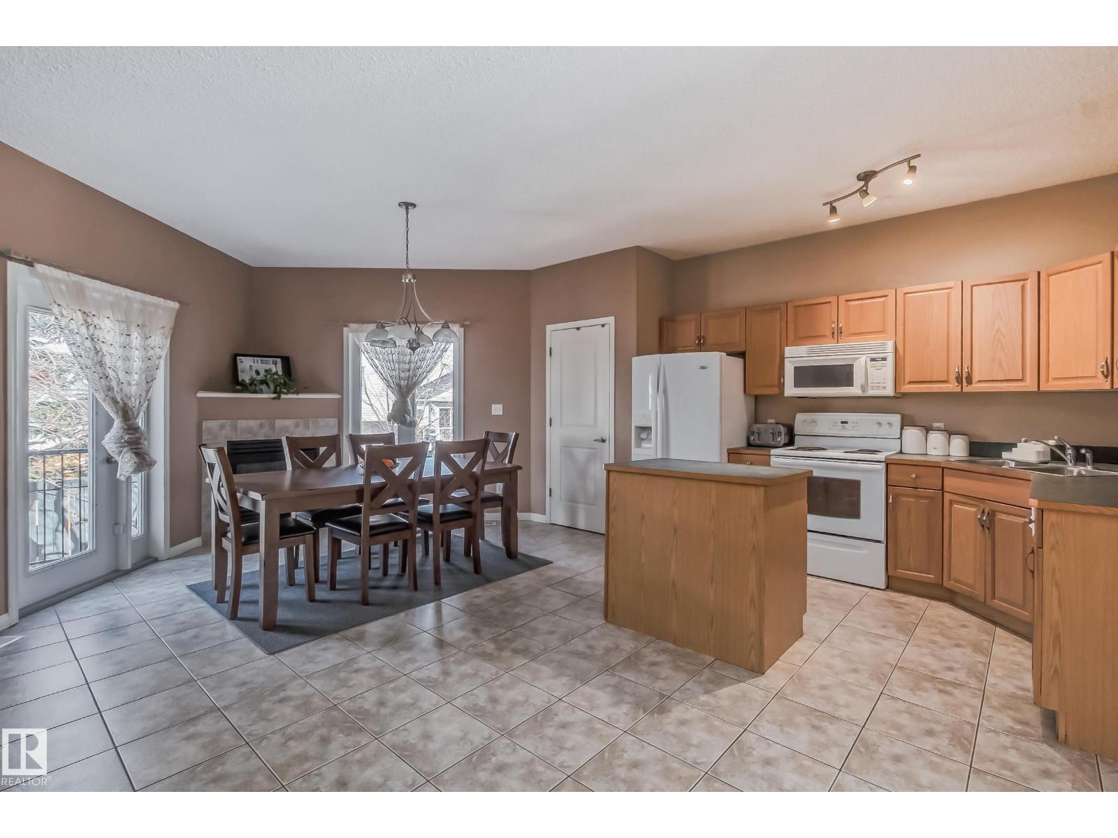 #49 8403 164 AV NW - 8