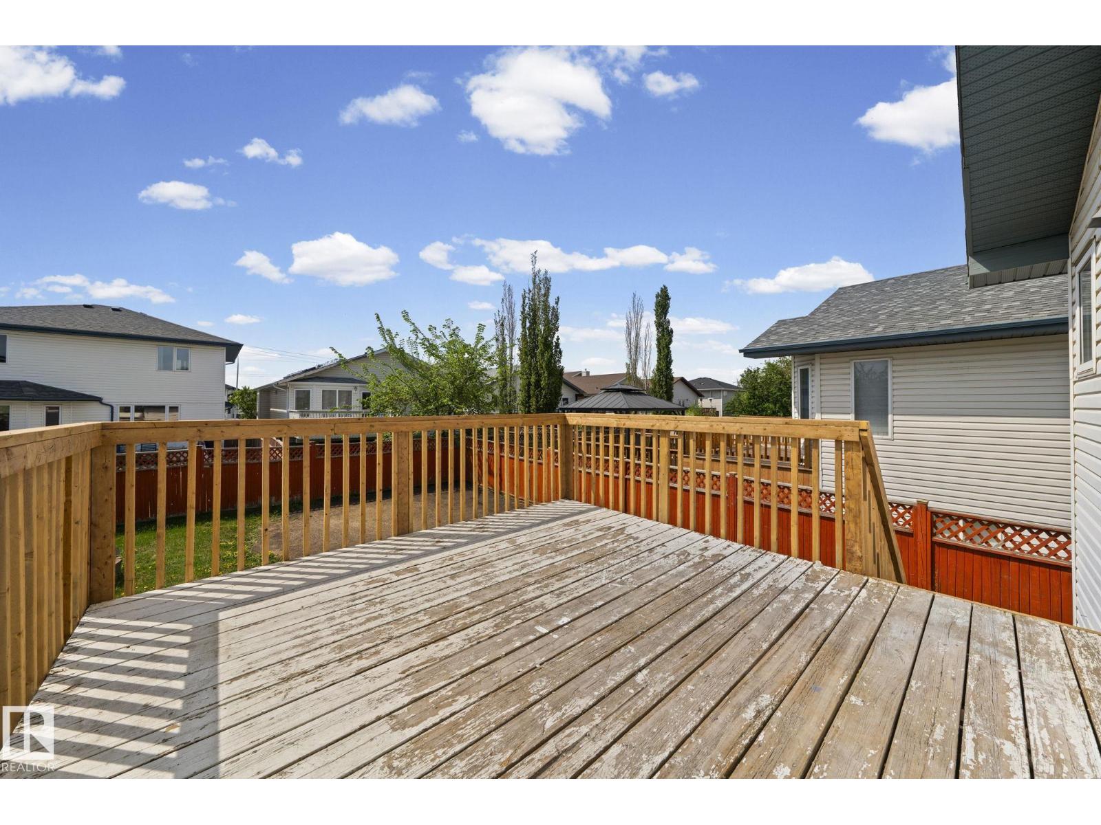 6715 165 AV NW - 22