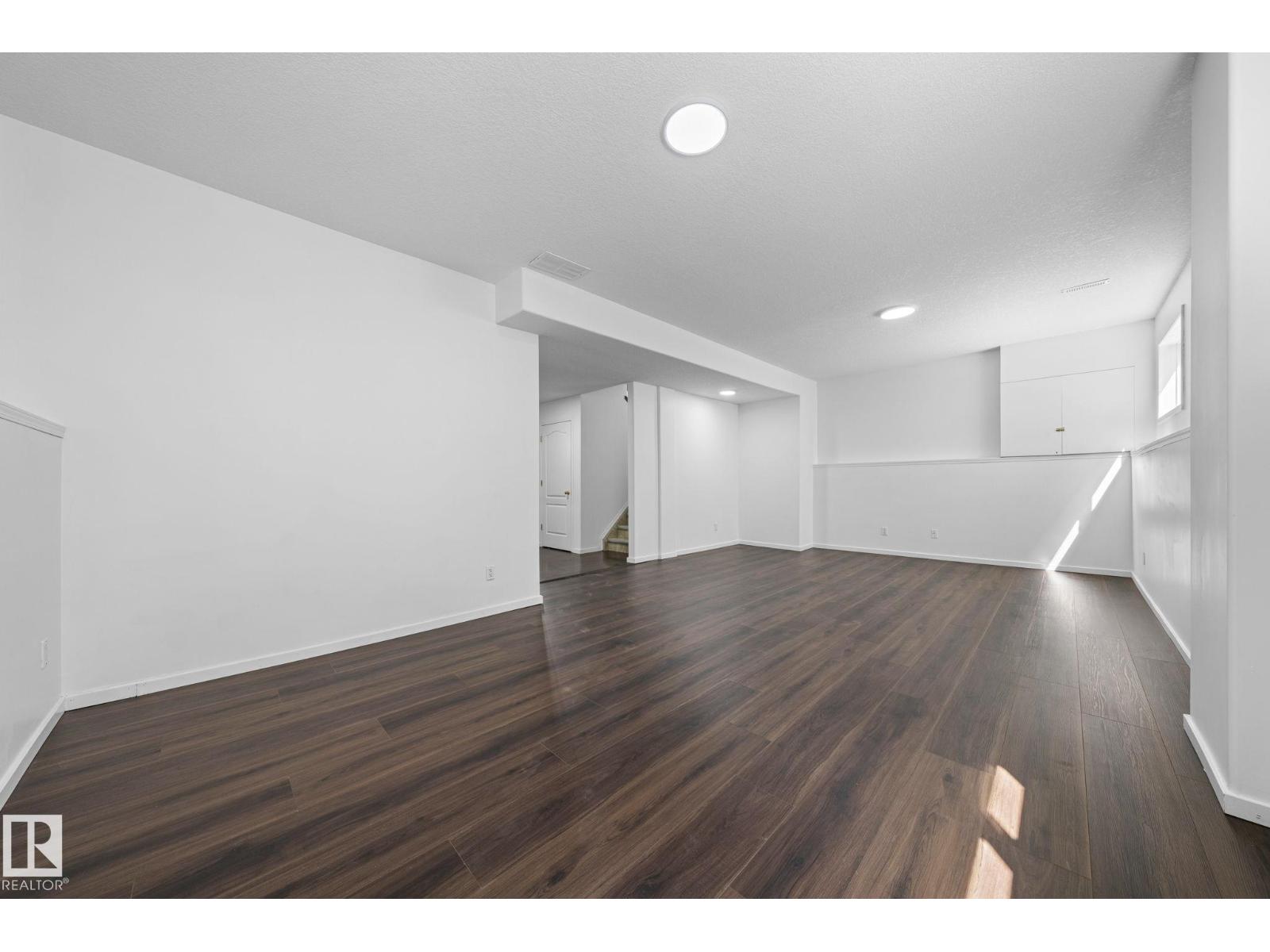 6715 165 AV NW - 40