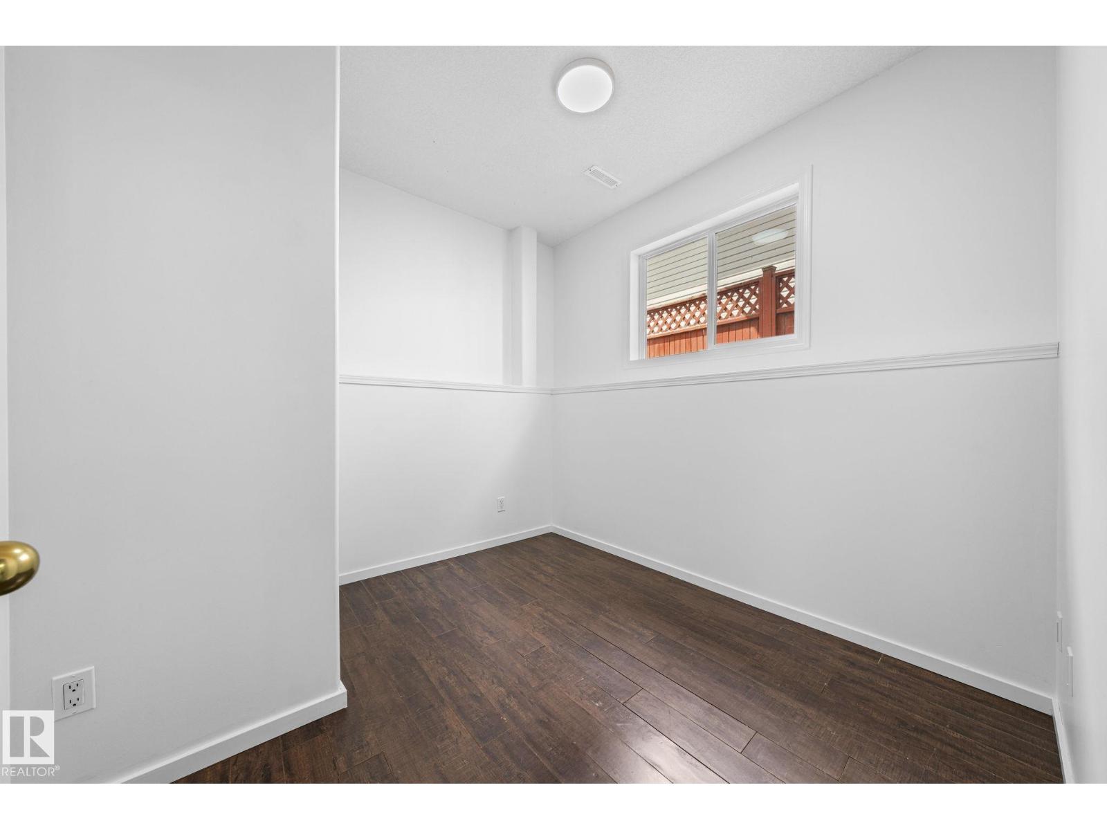6715 165 AV NW - 44