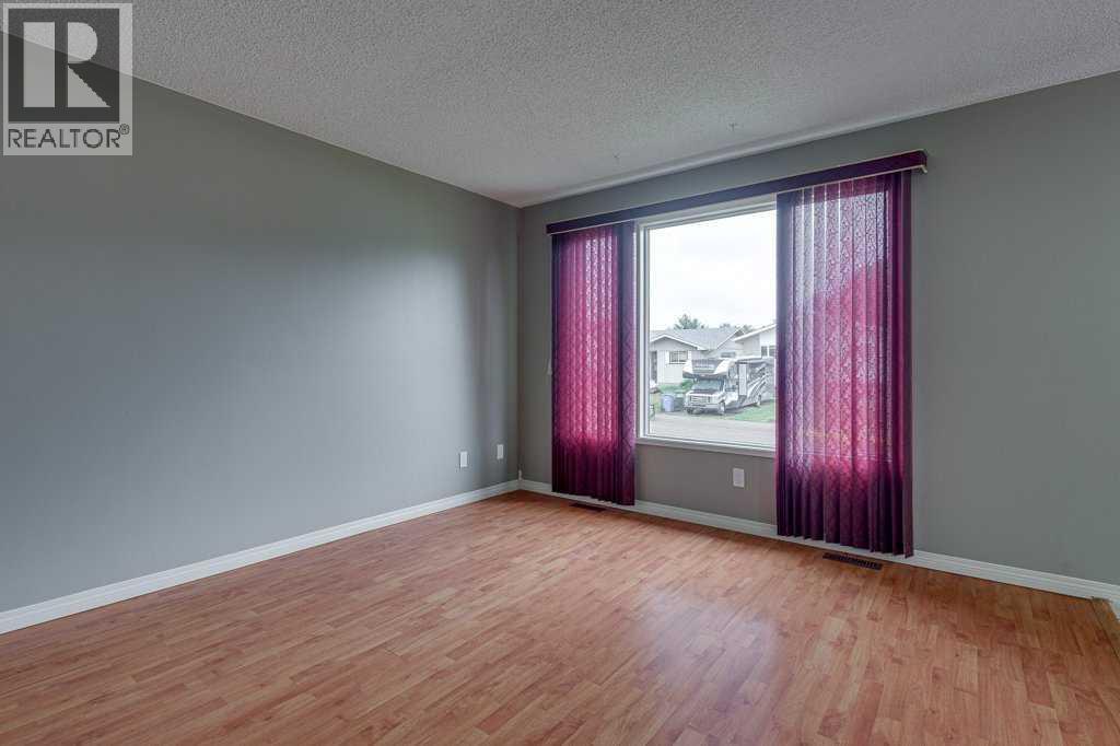 35 Gish Street - 8