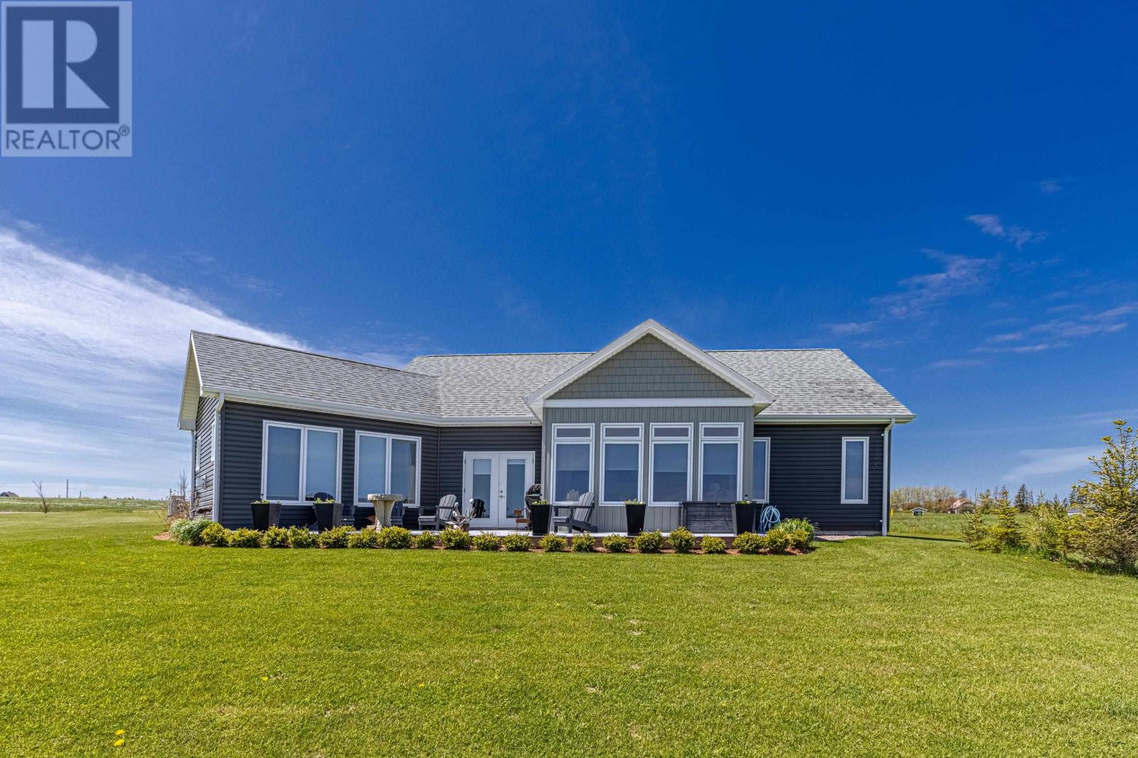 148 BLUE BAY Drive - 2