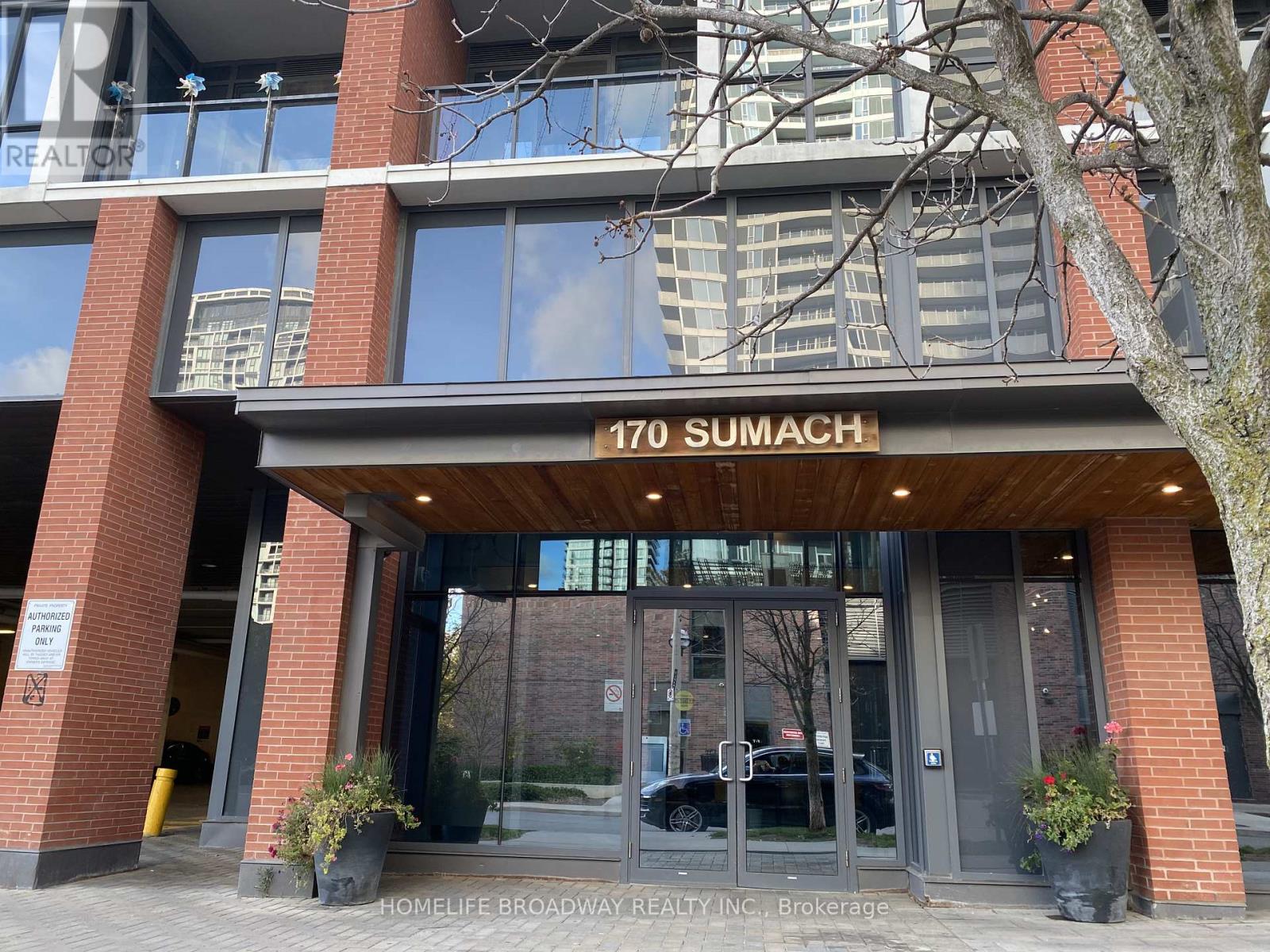 Listing photo of 528 - 170 SUMACH STREET
