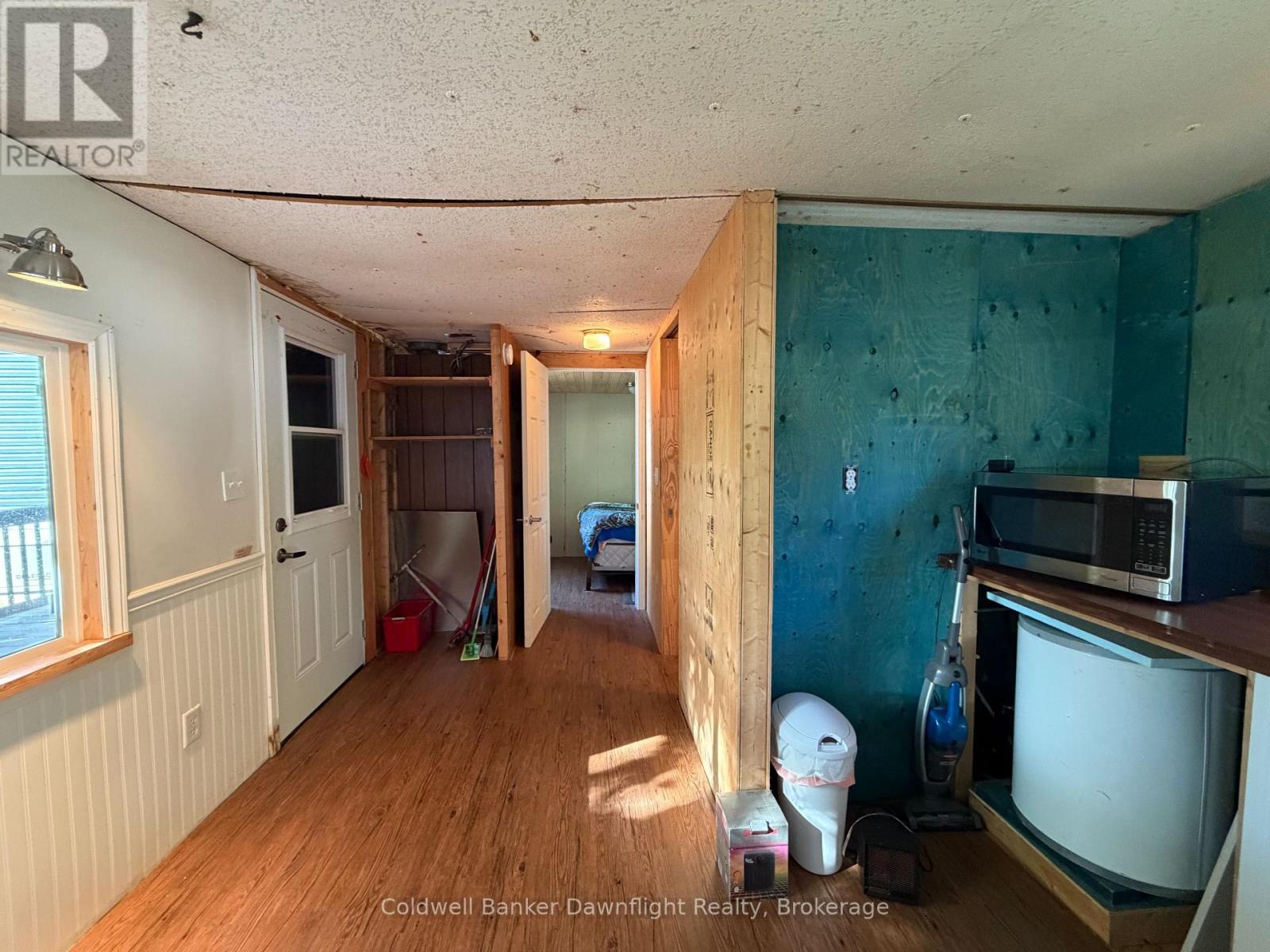 33833 HESSENLAND LANE - 11