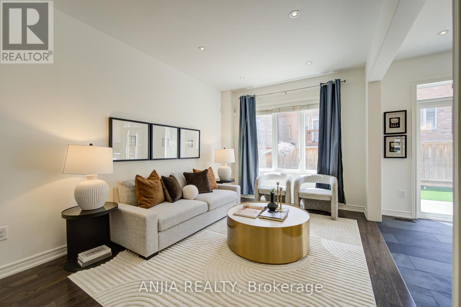 17 HOLST AVENUE - 25