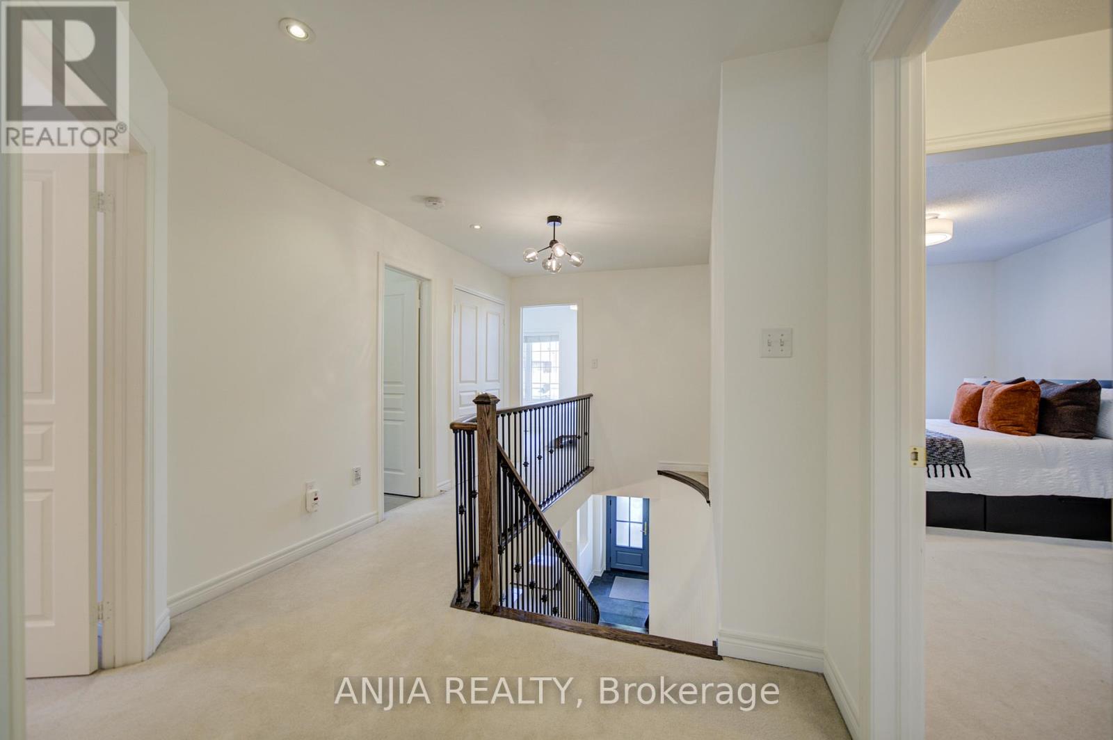 17 HOLST AVENUE - 29