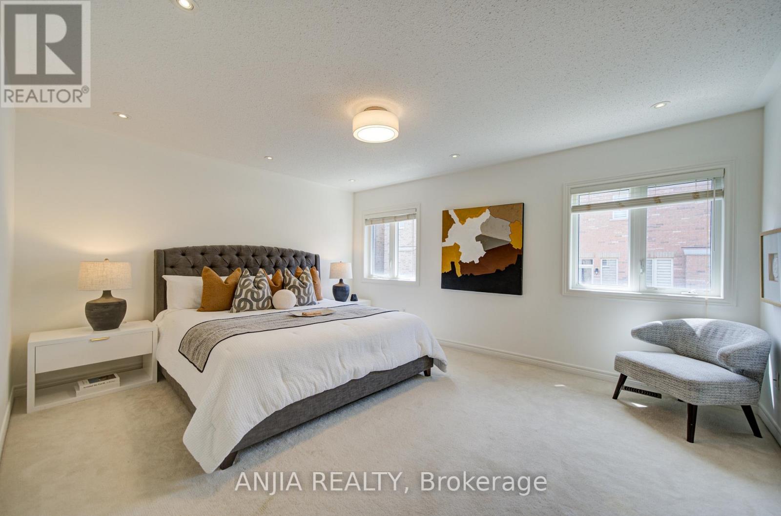 17 HOLST AVENUE - 30