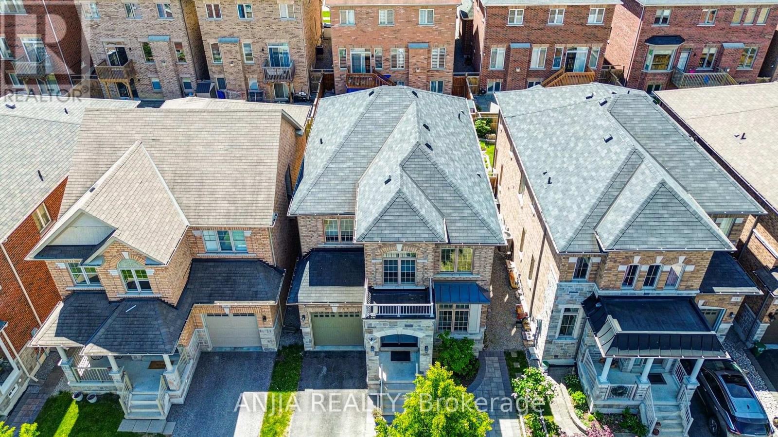 17 HOLST AVENUE - 48