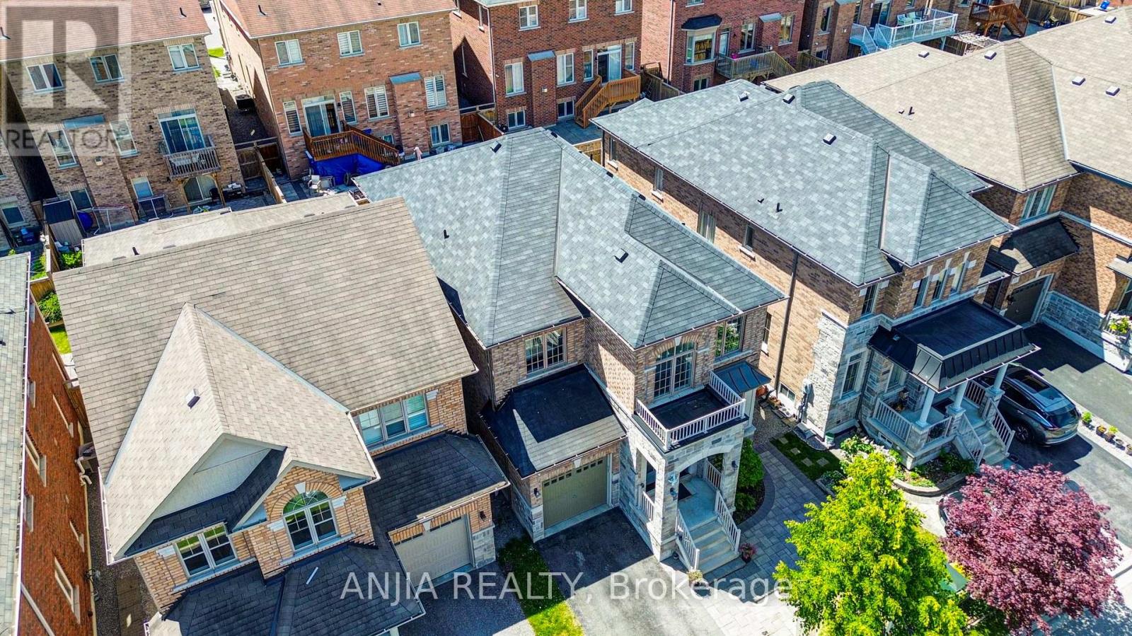 17 HOLST AVENUE - 49
