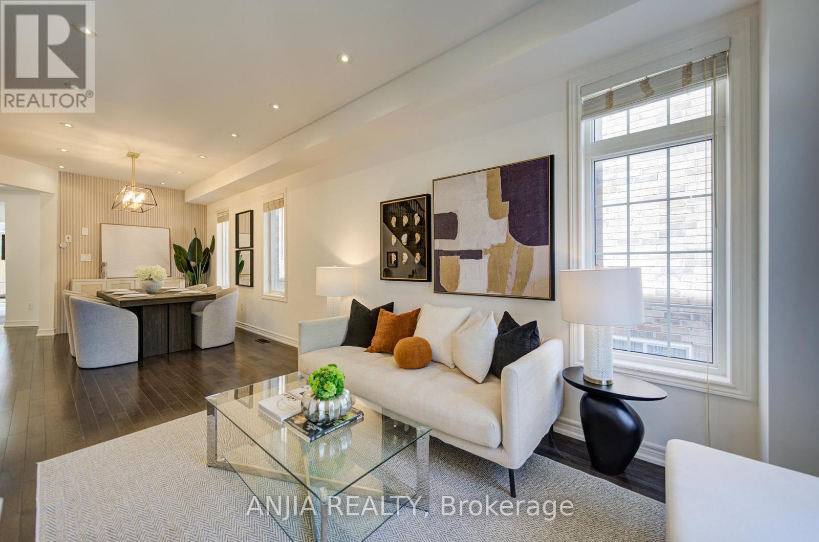17 HOLST AVENUE - 8