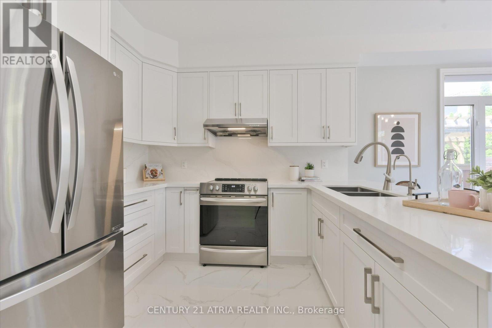 119 MARTINI DRIVE - 21