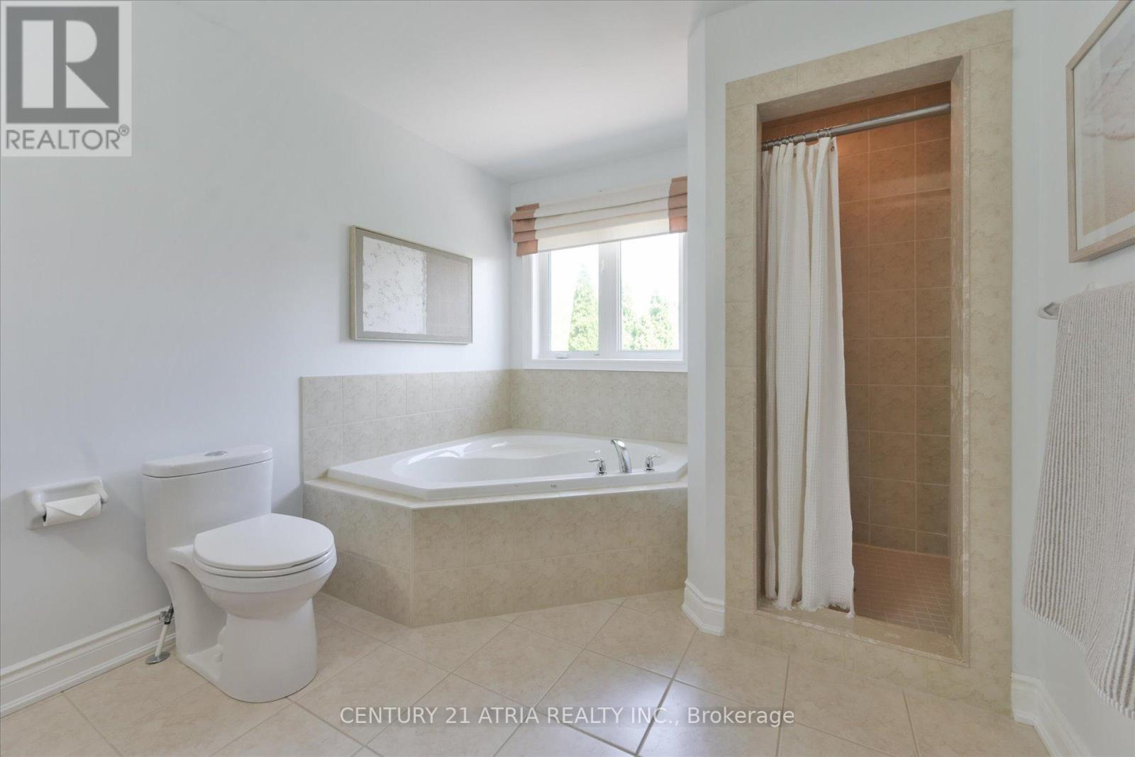 119 MARTINI DRIVE - 35