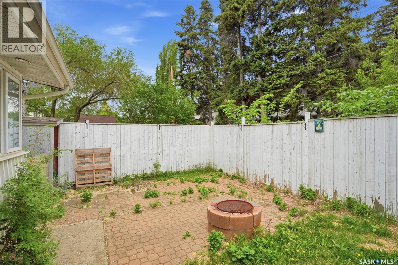 302 McKinnon AVENUE S - 34
