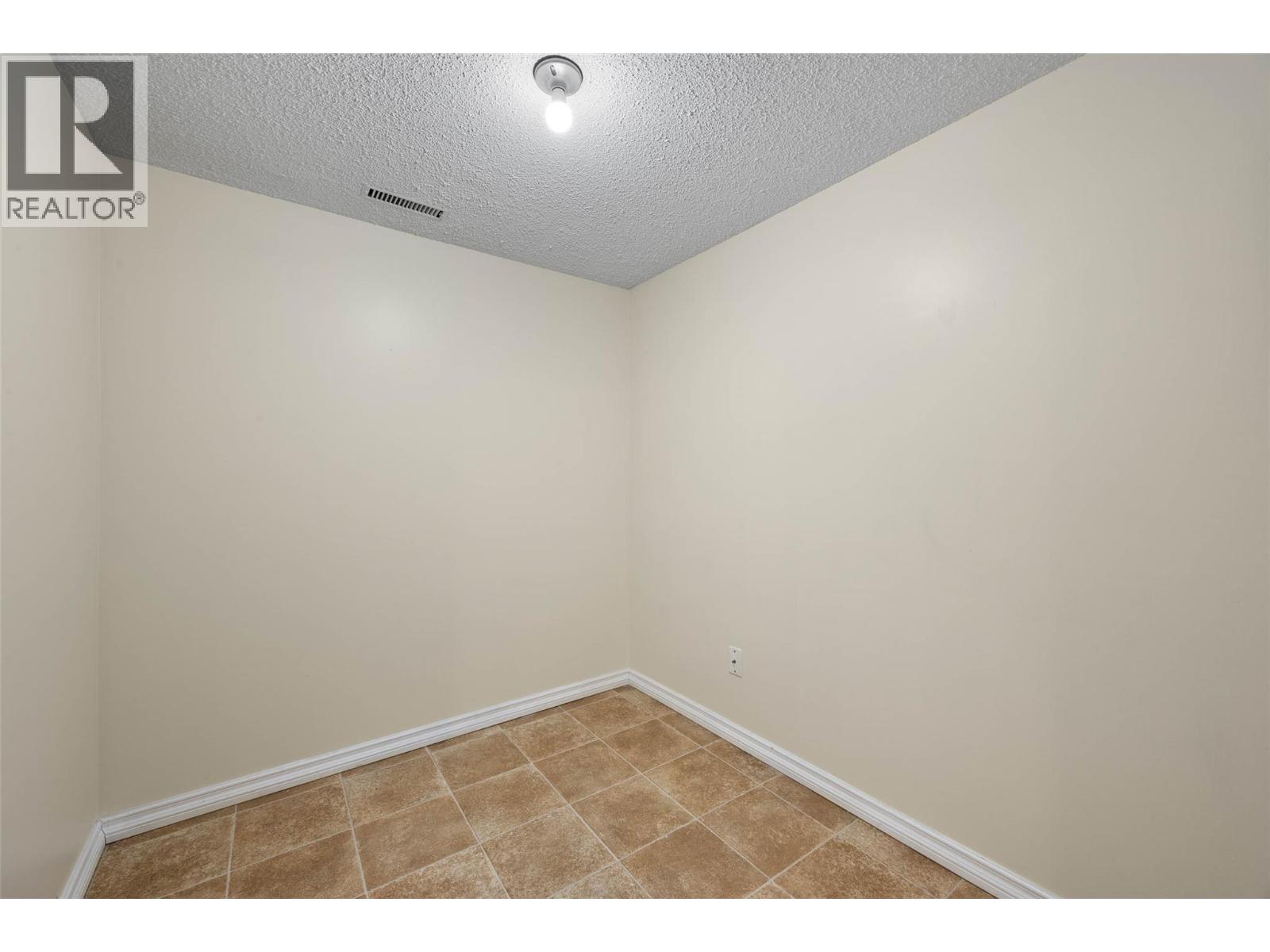1750 Summit Drive Unit# 38, Kamloops