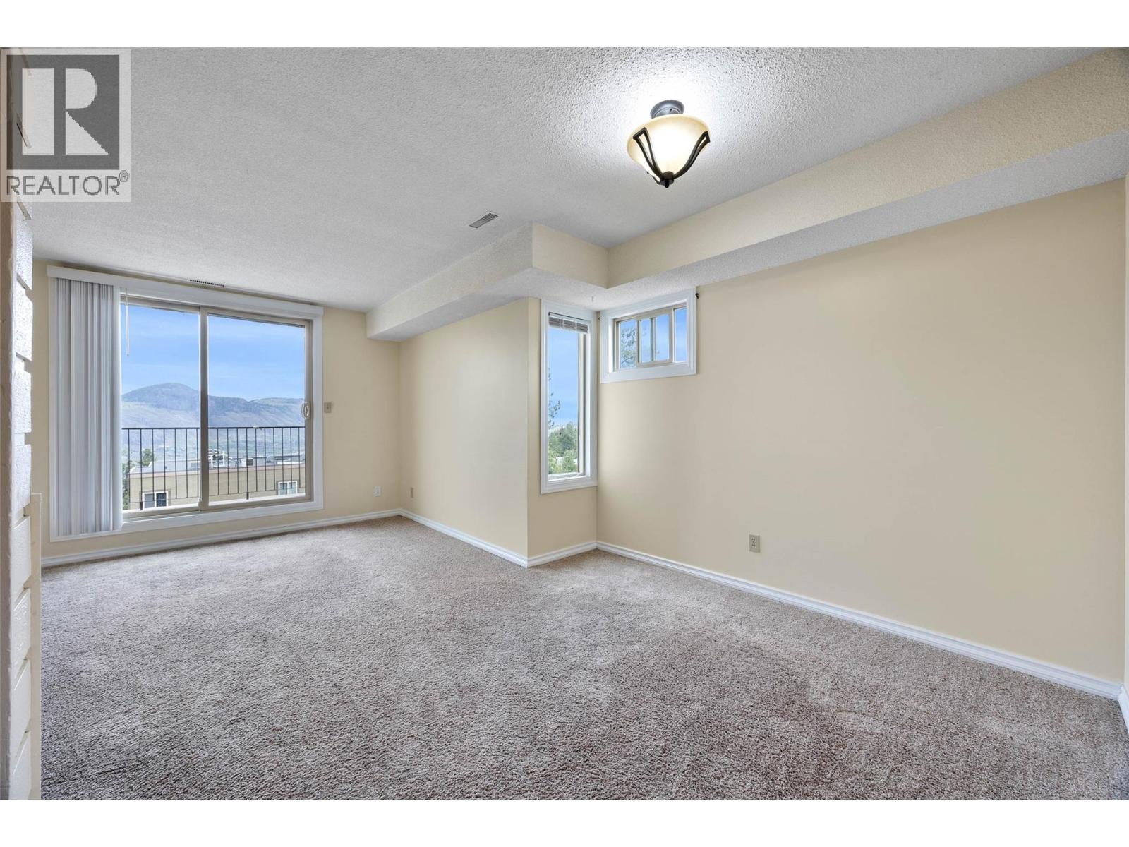 #38 1750 Summit Drive - 8