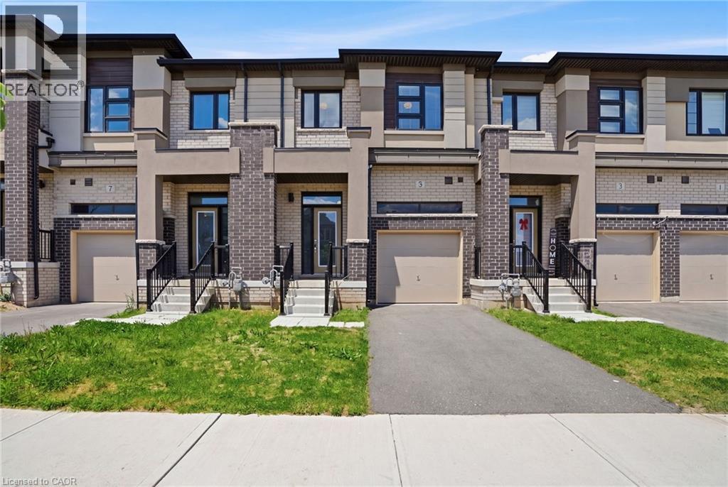 5 GEORGE BRIER Drive W
