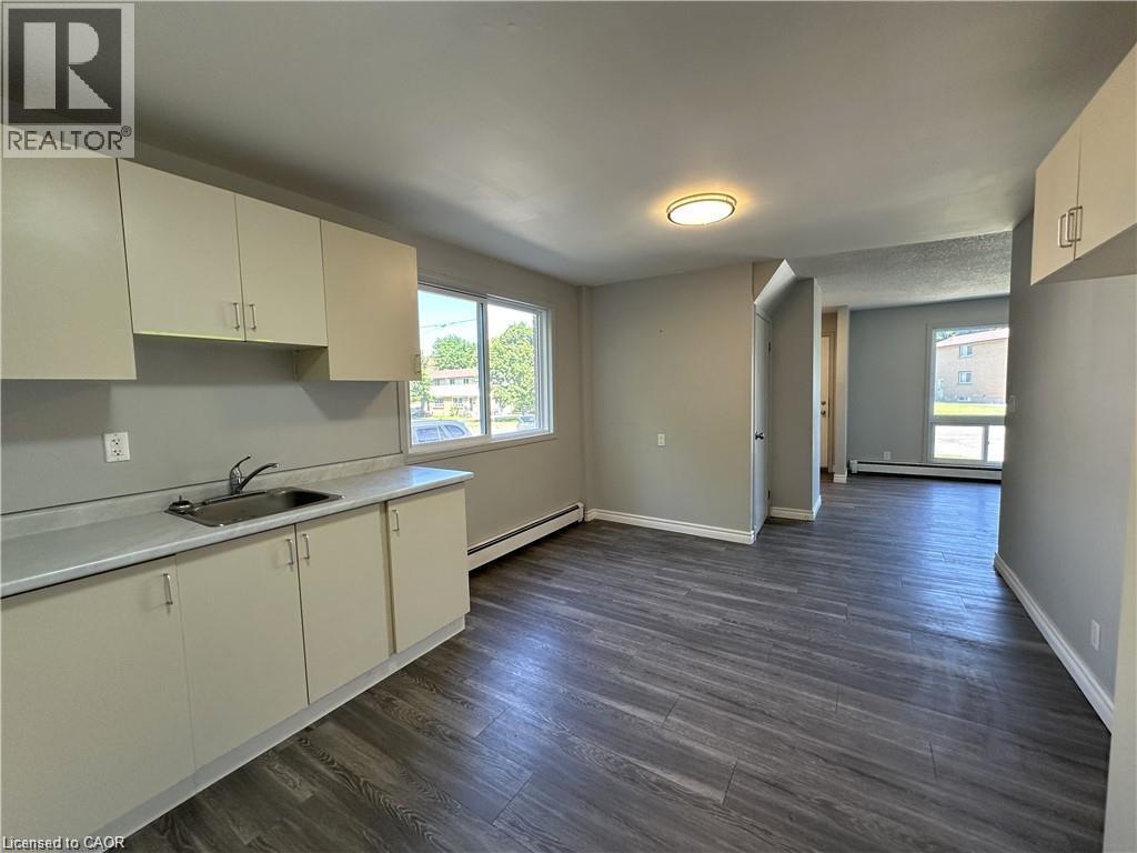 64-66 OAKWOOD Avenue - 13