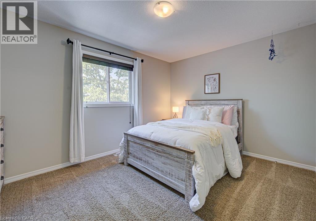 20 WALTER PERRY Place - 26