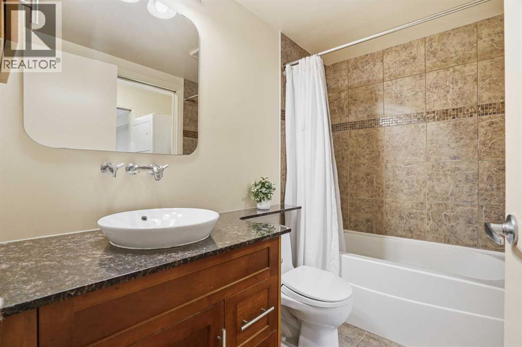 #212 790 Kingsmere Crescent SW - 18
