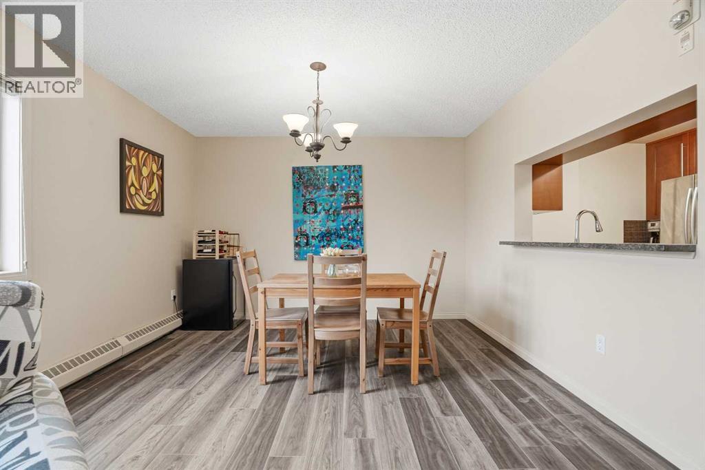 #212 790 Kingsmere Crescent SW - 4